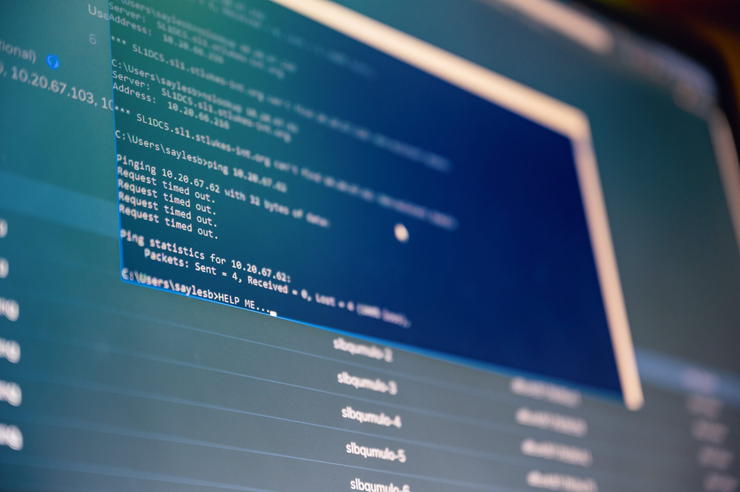 Logiciels modernes utilisés sur plateformes digitales et services en ligne