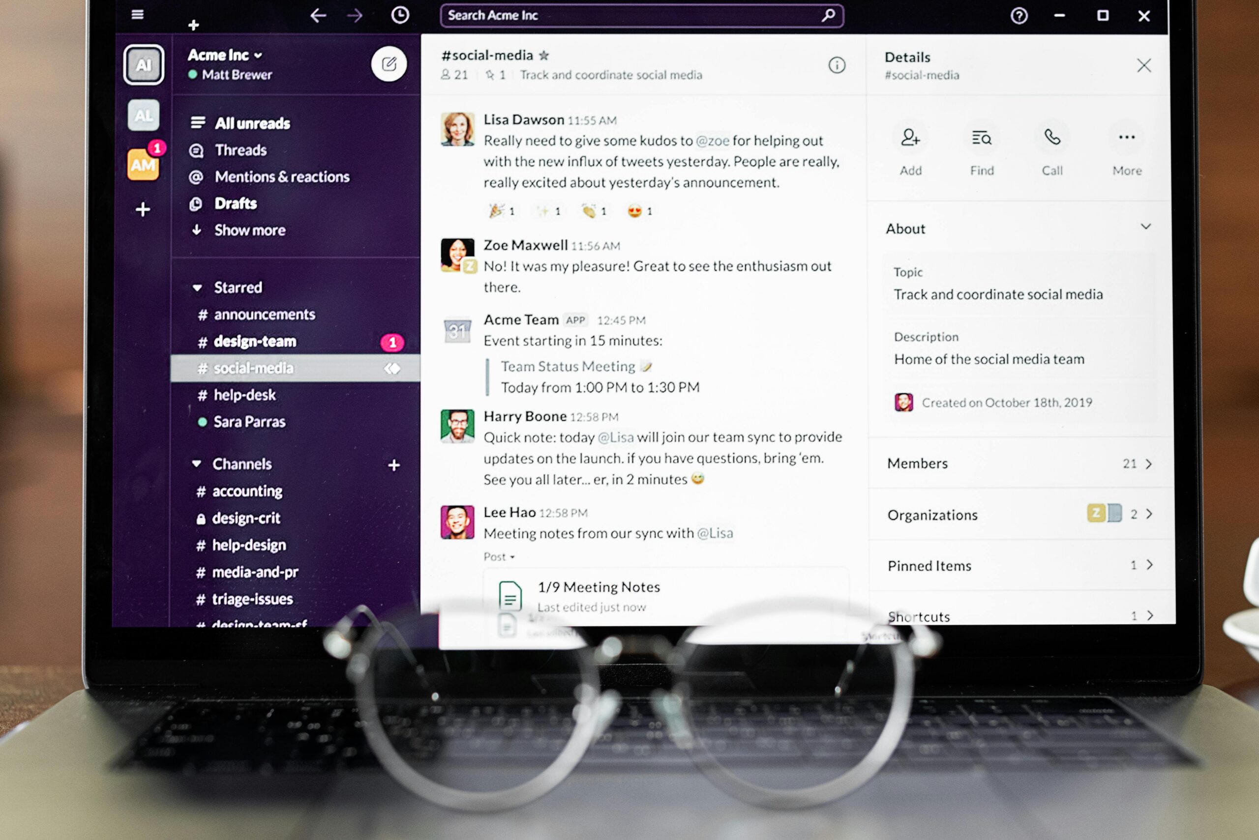 Bureaux virtuels et applications web utilisés pour le travail en ligne